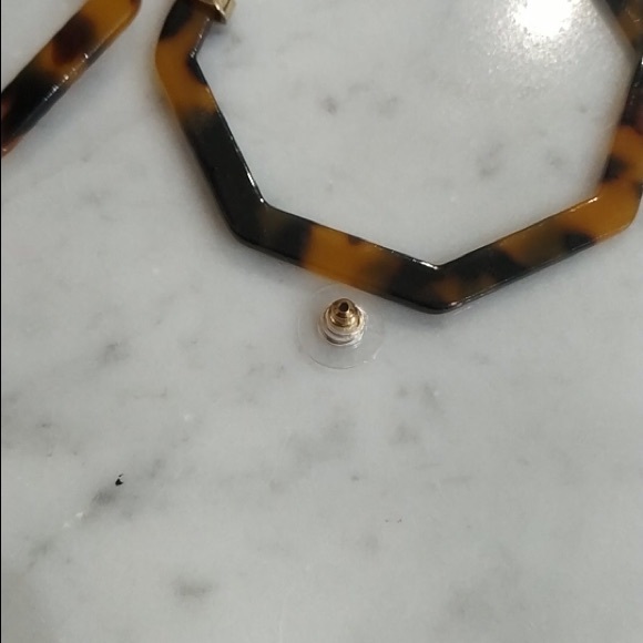 Leopard hoop earrings - Picture 3 of 4